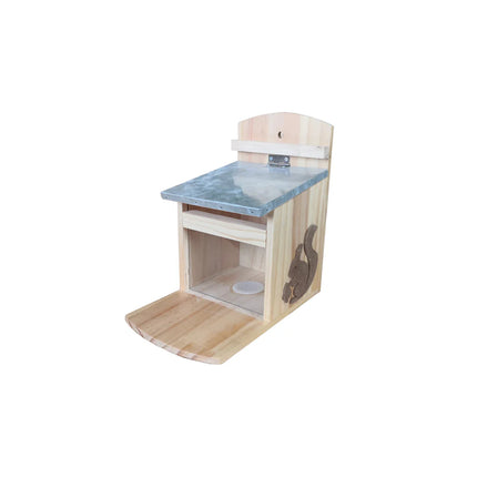 Eichhörnchen Nussautomat tierschutzgerecht